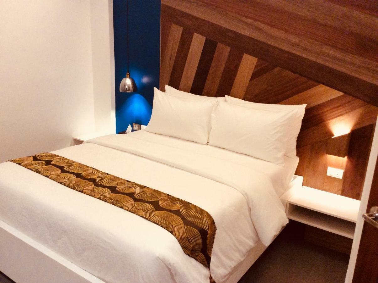 Oyo 609 G Executive Hotel And Spa Boracay Manoc-Manoc ภายนอก รูปภาพ